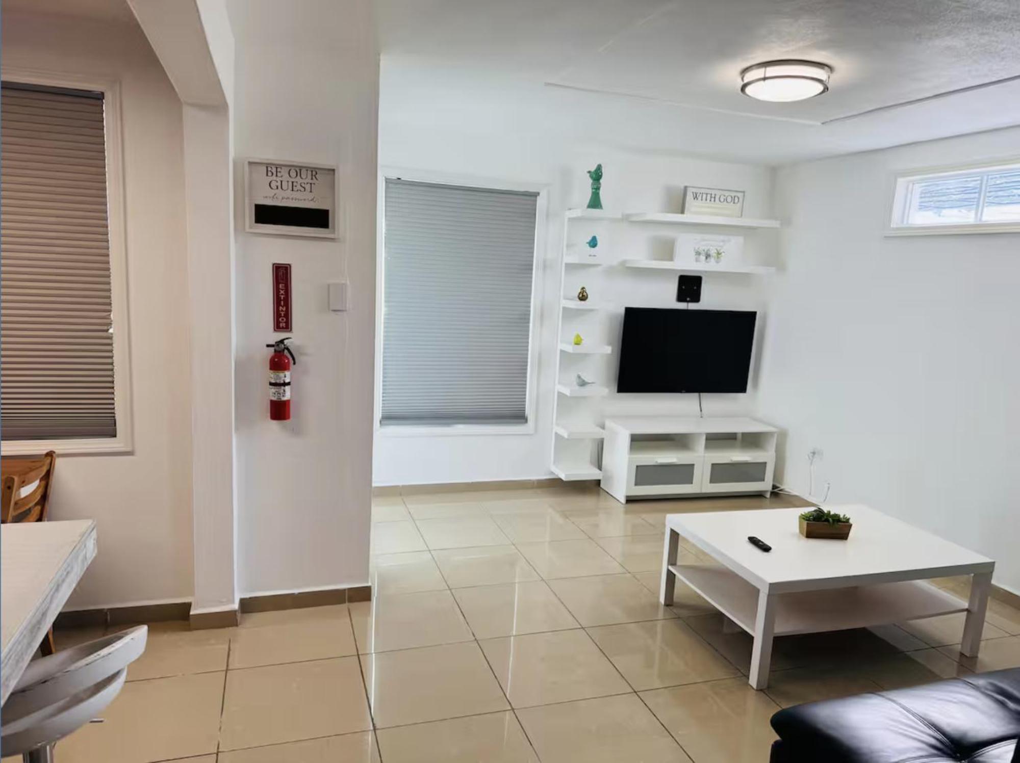 Hollywood Apartments Yabucoa Eksteriør bilde